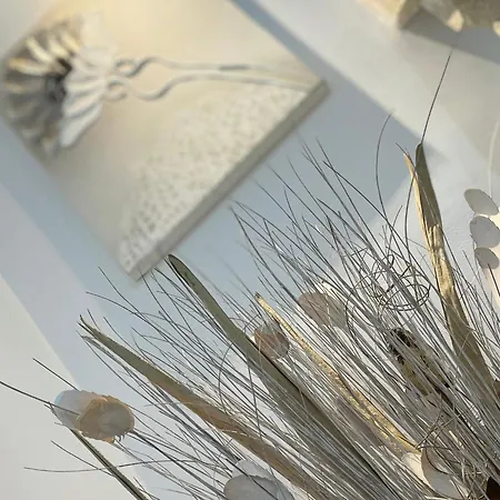 Апартаменты Family-friendly With Pool In The Heart Of *