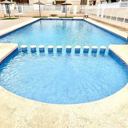 Апартаменты Family-friendly With Pool In The Heart Of